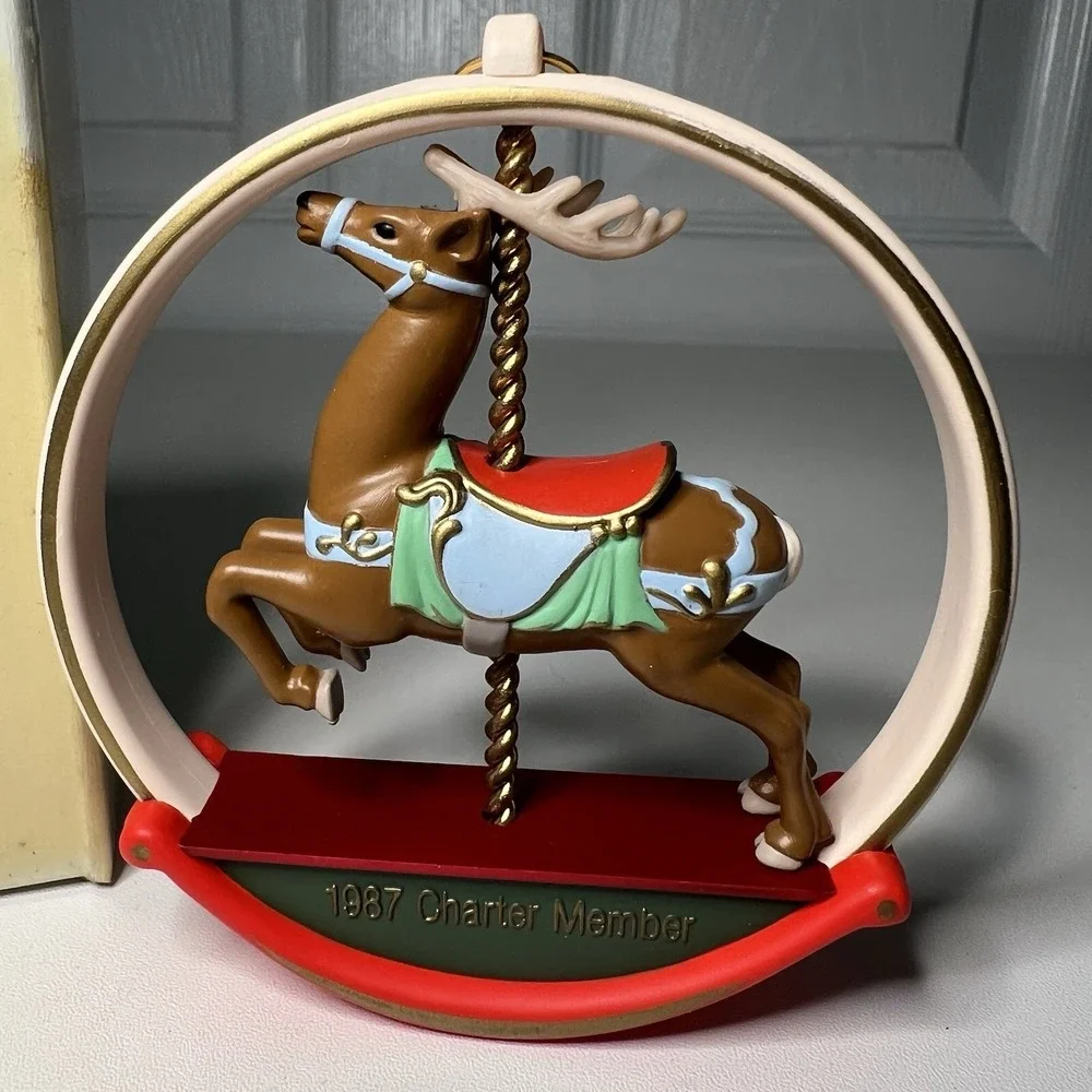 Hallmark Collectors‎ Club Christmas Ornament 1987 